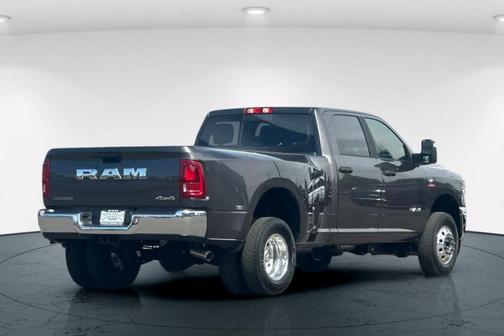Granite Crystal Clearcoat Metallic 2026 RAM 3500 Big Horn
