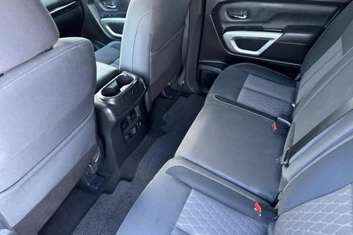 2024 Nissan Titan XD SV