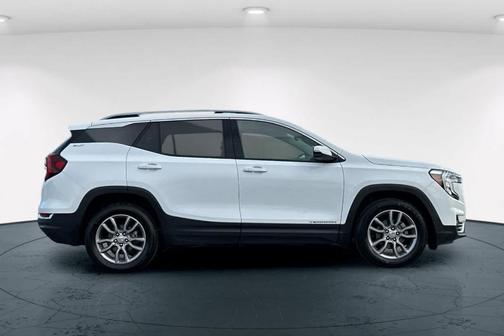 Summit White 2024 GMC Terrain SLT