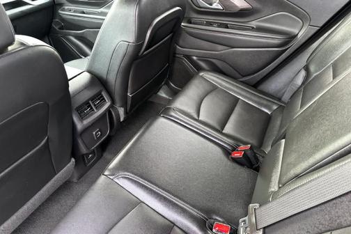 Summit White 2024 GMC Terrain SLT