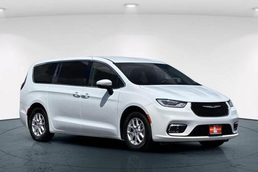 2023 Chrysler Pacifica Touring-L