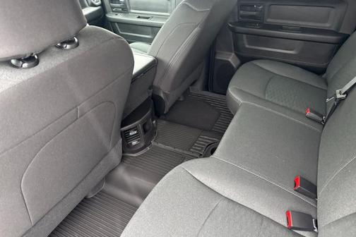 2026 RAM 2500 Black Express