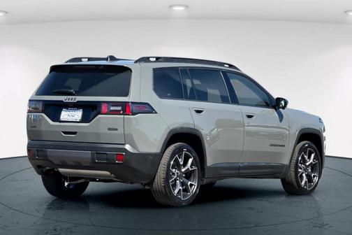 Sting Gray Clearcoat 2026 Jeep Cherokee Overland