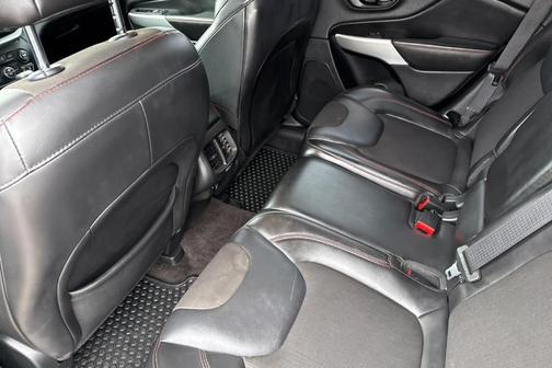 2018 Jeep Cherokee Trailhawk