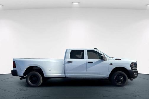 Bright White Clearcoat 2026 RAM 3500 Tradesman