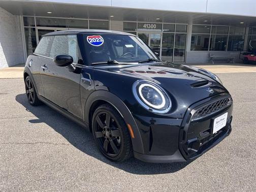 2023 MINI Hardtop Cooper