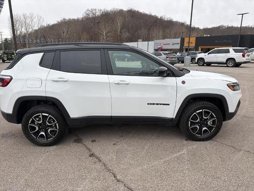 2026 Jeep Compass Trailhawk