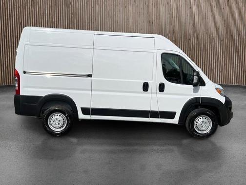 2025 RAM ProMaster 2500 High Roof