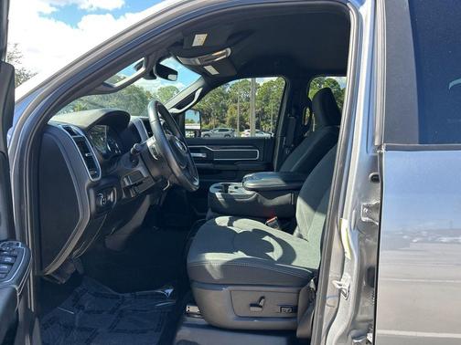 2023 RAM 2500 Big Horn Crew Cab 4x4 6'4' Box