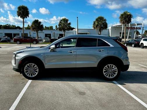 2024 Cadillac XT4 Premium Luxury