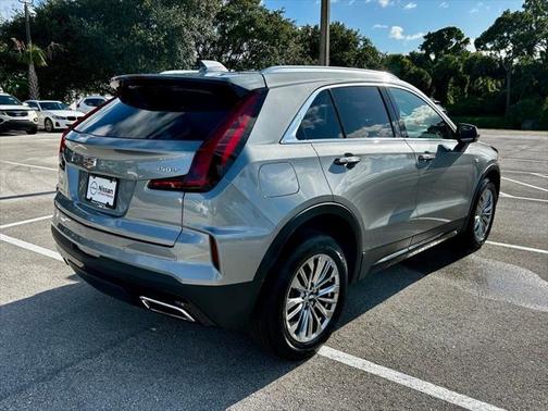 2024 Cadillac XT4 Premium Luxury