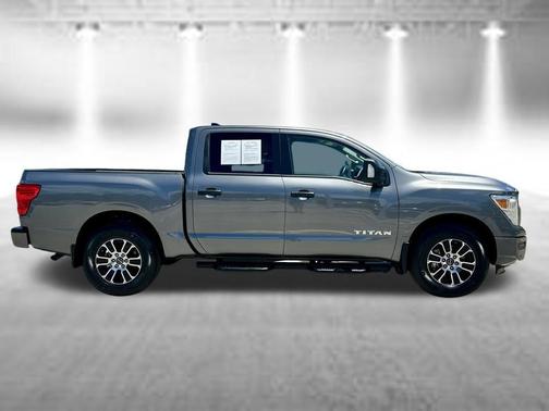 Gun Metallic 2024 Nissan Titan SV