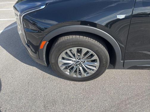 Stellar Black Metallic 2025 Cadillac XT4 Premium Luxury