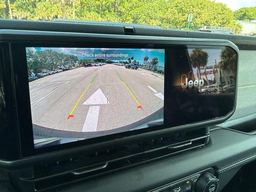 2024 Jeep Wrangler 4-Door Sahara 4x4