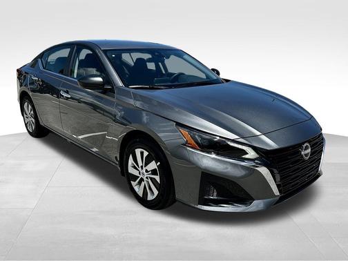 2025 Nissan Altima S FWD