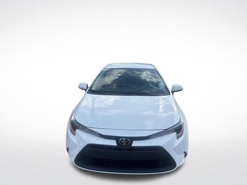 Ice Cap 2024 Toyota Corolla LE