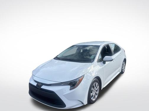 Ice Cap 2024 Toyota Corolla LE