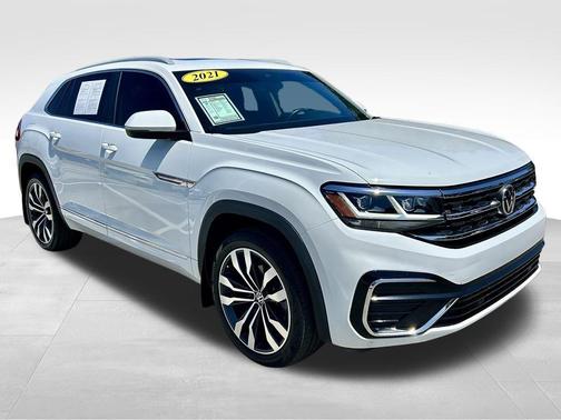 Pure White 2021 Volkswagen Atlas Cross Sport 3.6L V6 SEL R-Line