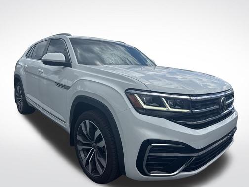 Pure White 2021 Volkswagen Atlas Cross Sport 3.6L V6 SEL R-Line