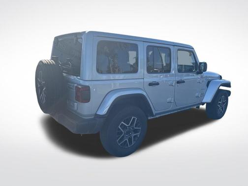 2024 Jeep Wrangler 4-Door Sahara 4x4