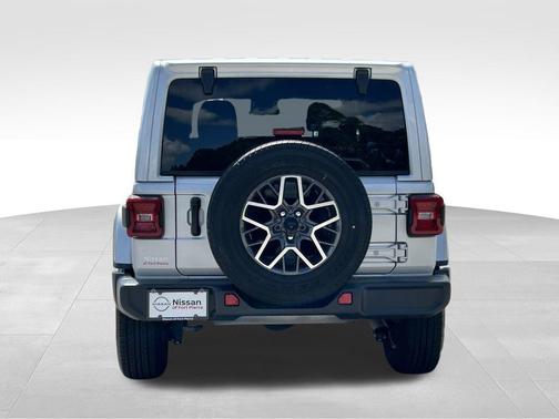 2024 Jeep Wrangler 4-Door Sahara 4x4