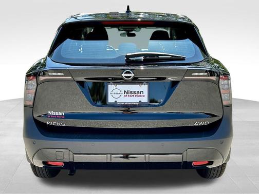 2025 Nissan Kicks S