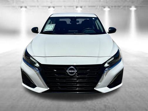 Glacier White 2025 Nissan Altima S FWD