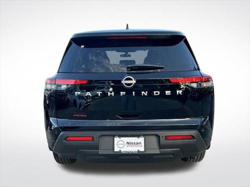 2025 Nissan Pathfinder S FWD