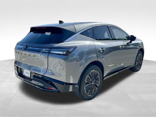 Gun Metallic 2026 Nissan Murano Platinum