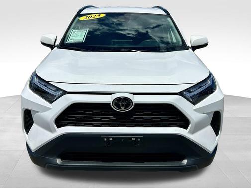 Ice 2025 Toyota RAV4 Hybrid XLE