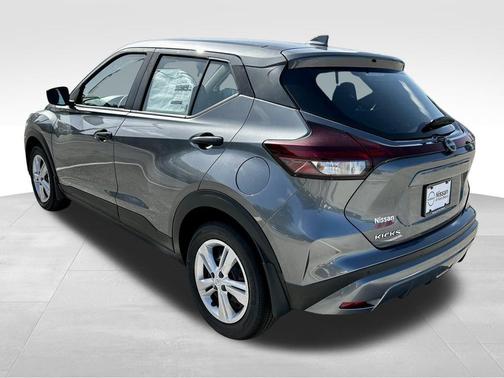 2025 Nissan Kicks S