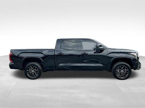 2024 Toyota Tundra Hybrid Platinum