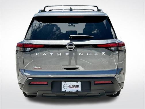 2025 Nissan Pathfinder SV FWD