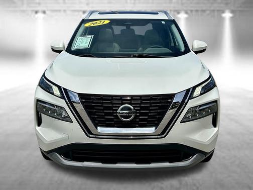 Pearl White Tricoat 2021 Nissan Rogue SV