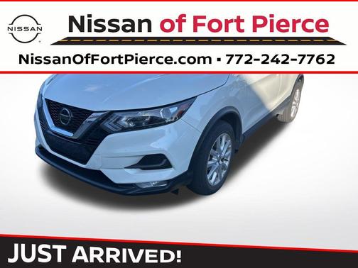 2021 Nissan Rogue Sport SV