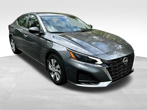 2025 Nissan Altima S FWD