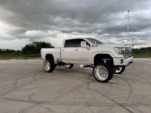 2020 GMC Sierra 2500 Denali