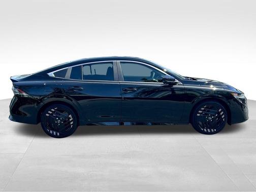 Super Black 2026 Nissan Sentra SR