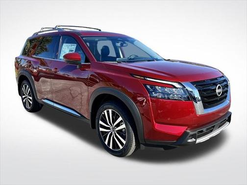 2025 Nissan Pathfinder Platinum FWD