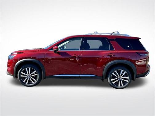 2025 Nissan Pathfinder Platinum FWD