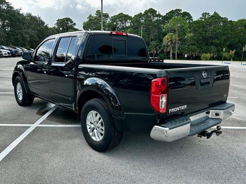 2021 Nissan Frontier SV