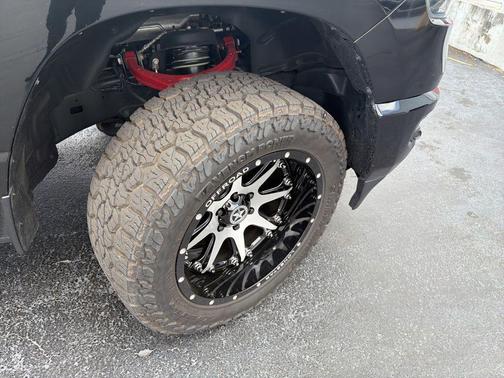 Diamond Black Crystal Pearlcoat 2021 RAM 1500 Big Horn/Lone Star