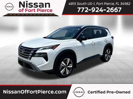 Everest White Pearl/Super Black 2024 Nissan Rogue SL