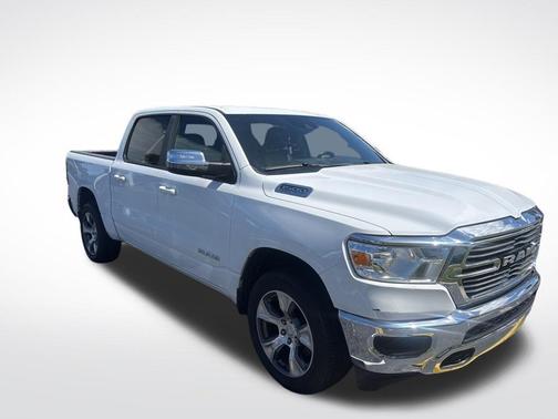Bright White Clearcoat 2024 RAM 1500 Laramie
