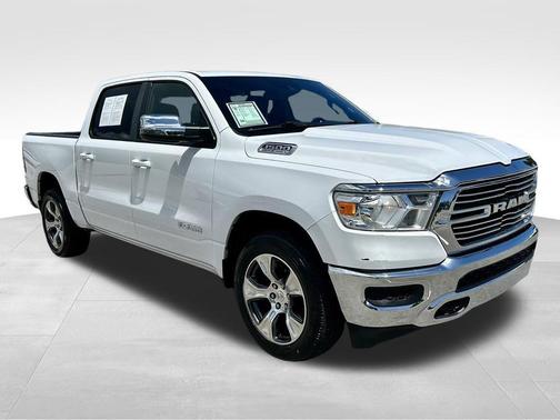 Bright White Clearcoat 2024 RAM 1500 Laramie
