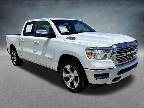 Bright White Clearcoat 2024 RAM 1500 Laramie