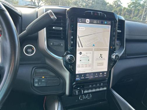 2022 RAM 3500 Laramie Crew Cab 4x4 6'4' Box