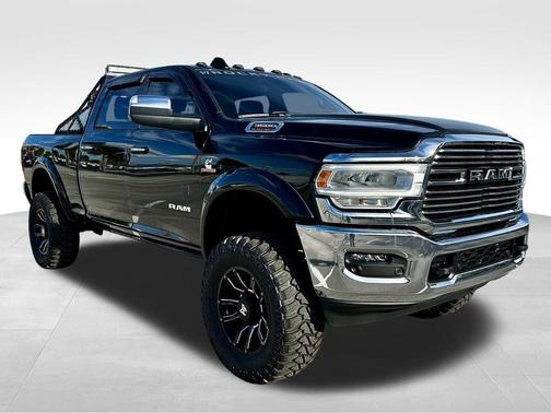 2022 RAM 3500 Laramie Crew Cab 4x4 6'4' Box