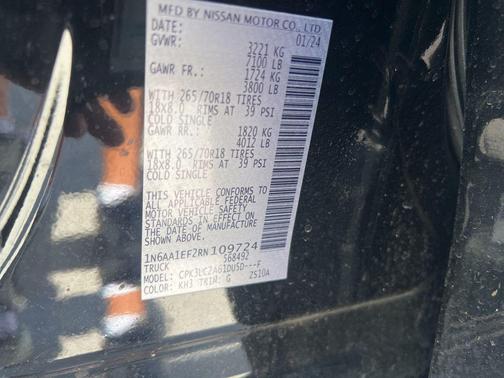 2024 Nissan Titan SV