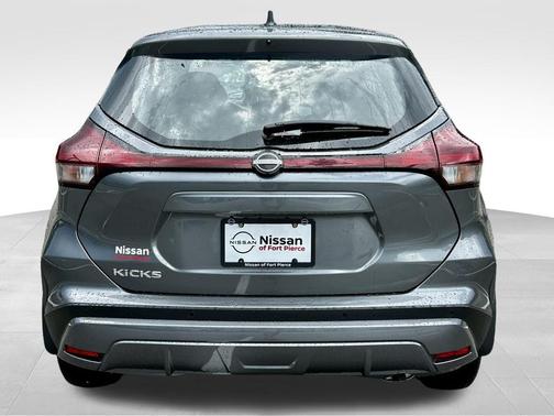 2025 Nissan Kicks S